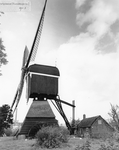 843283 Gezicht op de Hollandse wipmolen 'Poldermolen Oudegein' (Geinoord 10) te Jutphaas (gemeente Nieuwegein), met ...